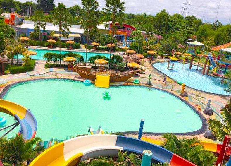 grand-puri-water-park-bantul-keindahan