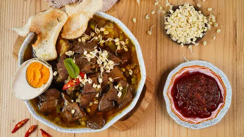 Rawon Sapi: Kuliner Khas Nusantara yang Menggoda