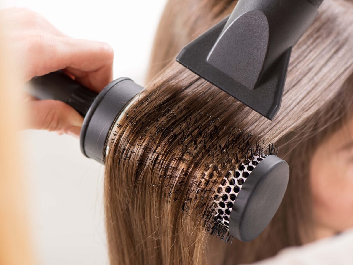 Silky Smoothing Blow: Rahasia Rambut Halus Sehalus Sutra yang Tahan Lama