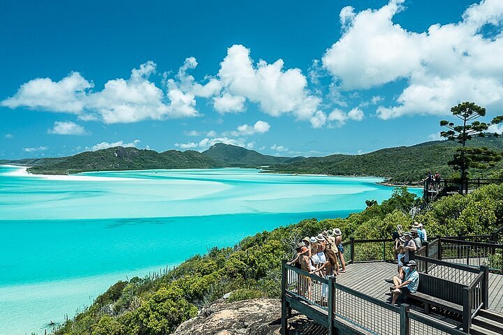 Pantai Whitehaven: Surga Pasir Putih dan Laut Biru di Whitsundays