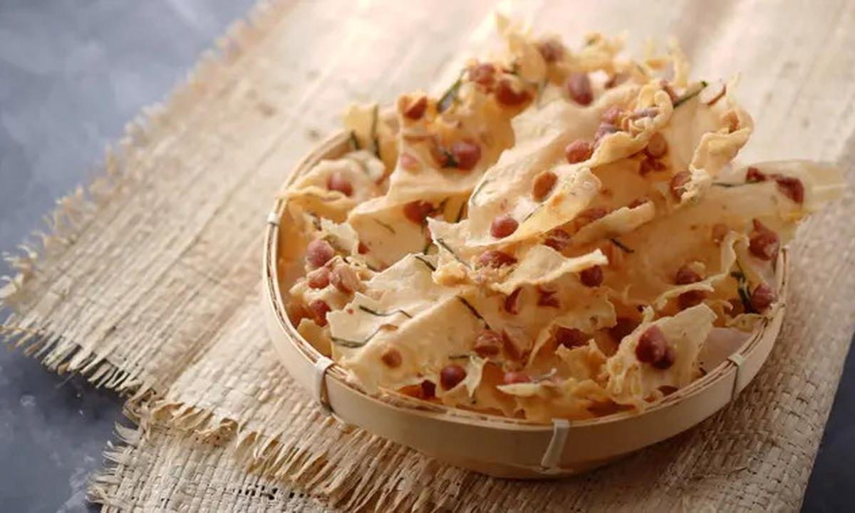 Rempeyek: Cerita Renyah yang Menghidupkan Kenangan dan Menghangatkan Setiap Suasana