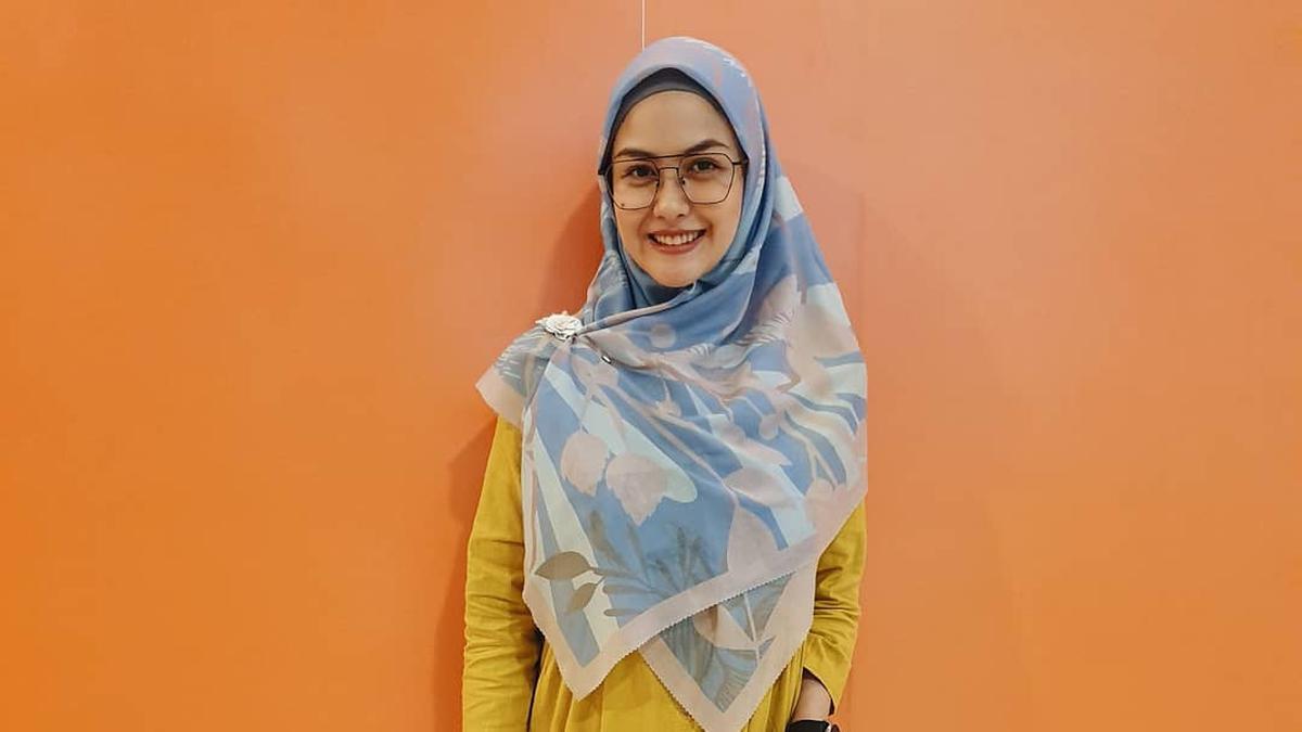 Jejak Langkah Revalina S Temat di Panggung Hiburan Indonesia