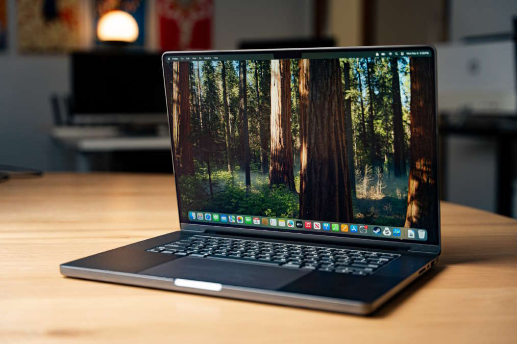 Apple Rilis MacBook