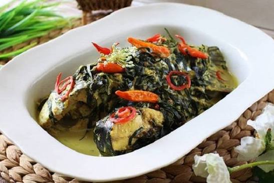 Botok Mengkudu, Sajian Tradisional Penuh Cita Rasa yang Menghidupkan Kembali Kearifan Kuliner Nusantara